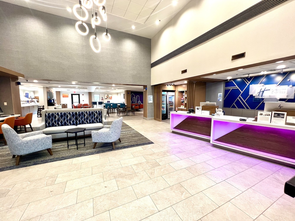 Holiday Inn Express Madison by IHG - photo 6