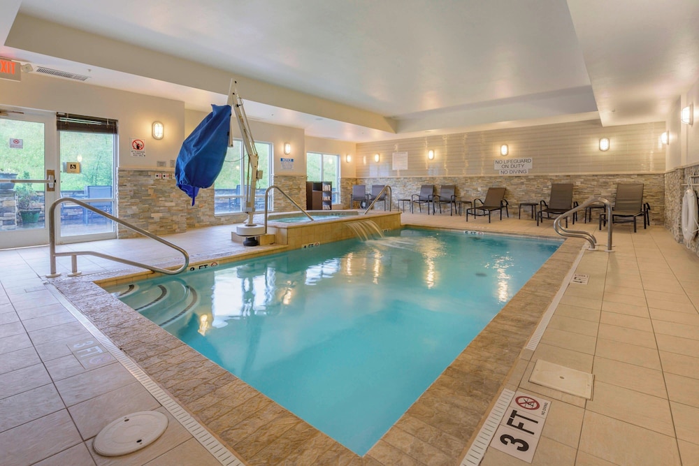 Fairfield Inn & Suites by Marriott Slippery Rock - photo 17