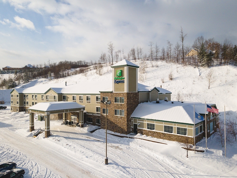 Holiday Inn Express Houghton Keweenaw by IHG — hotel in Houghton