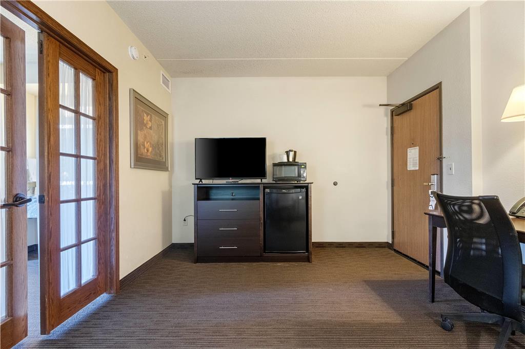 AmericInn by Wyndham Green Bay East - photo 48