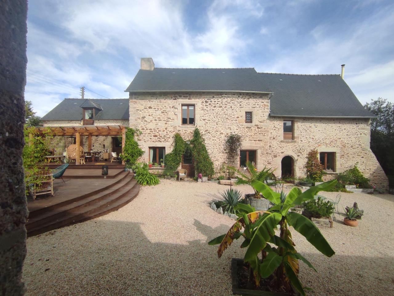 La Ville es Riez Maison D'hotes — 4-Star Luxury Hotel in Plancoet, France