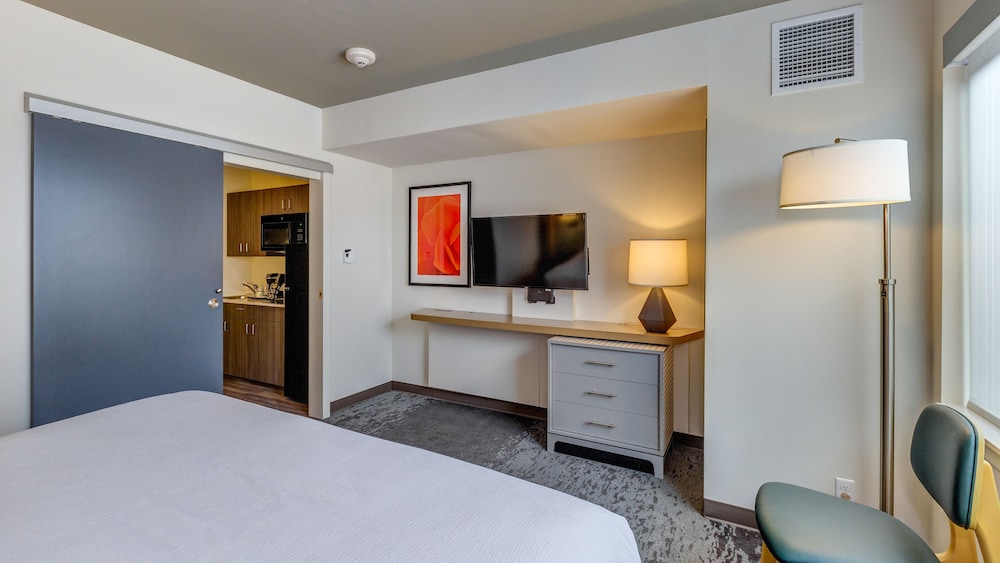 Holiday Inn & Suites Bellingham by IHG - photo 17