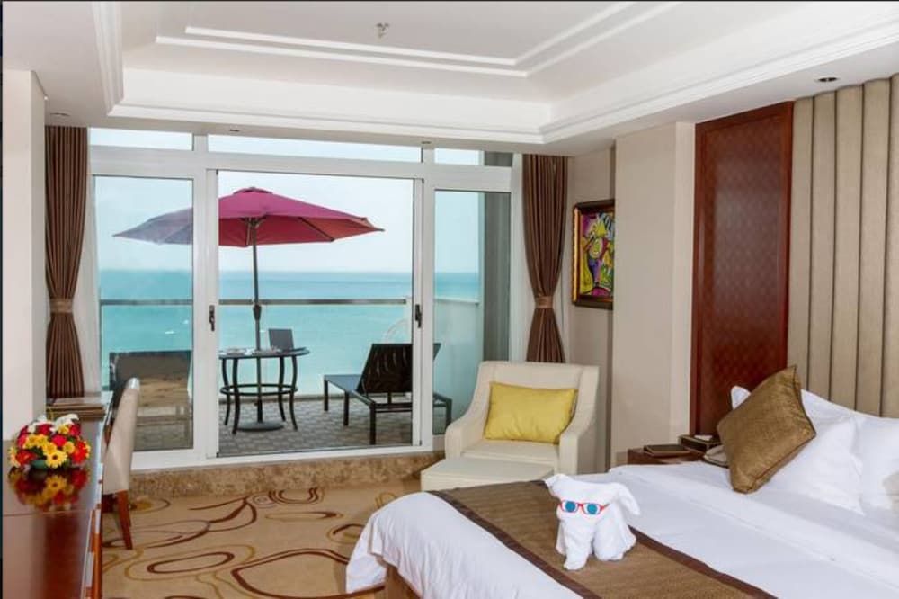 Days Hotel Frontier Yantai — 4-Star Luxury Hotel in Yantai, People's Republic of China