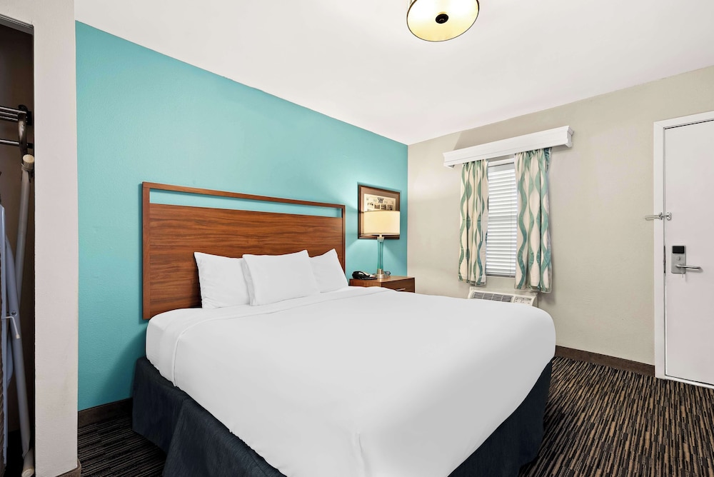 Best Western Route 66 Rail Haven - photo 21