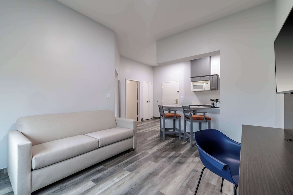 Studio 6 Suites Brenham TX - photo 34