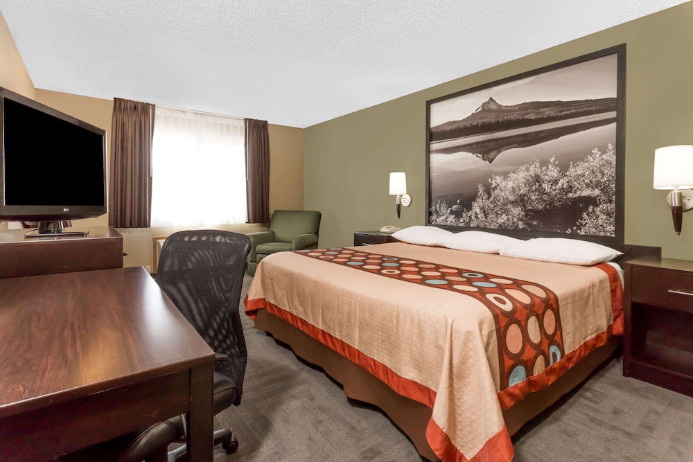 Super 8 by Wyndham LaGrande — hotel in La Grande