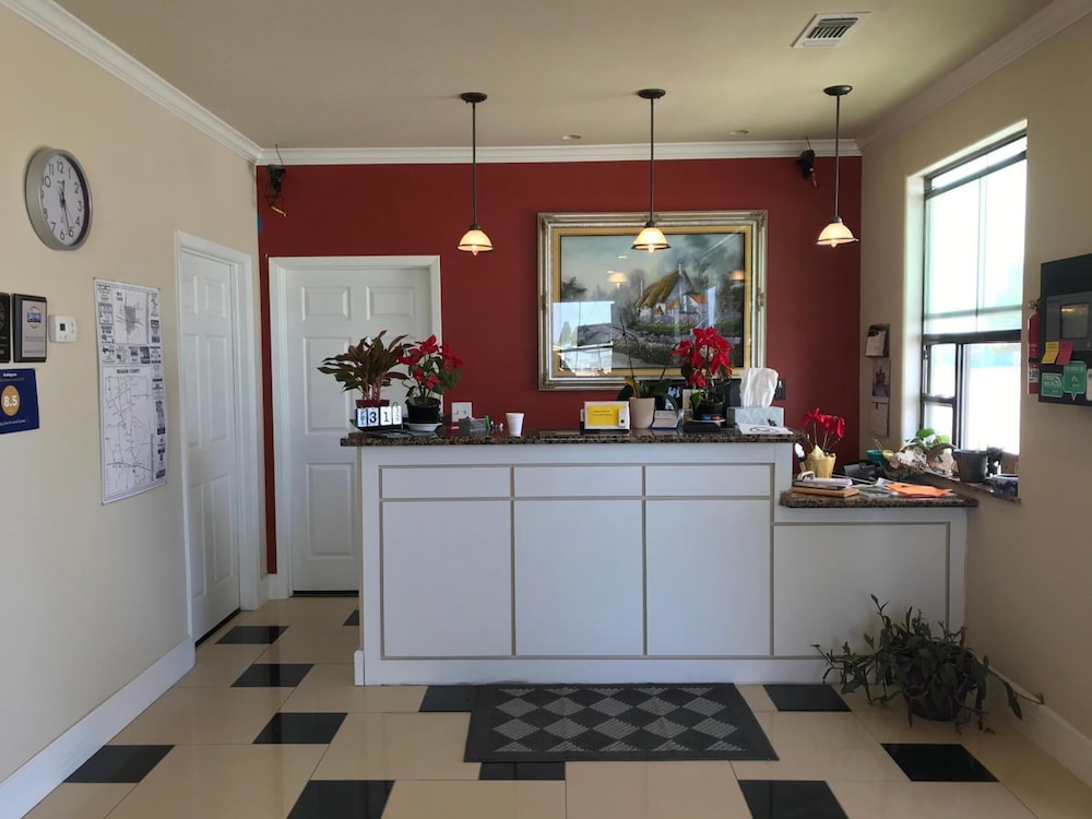 Big Lake Inn & Suites - photo 4