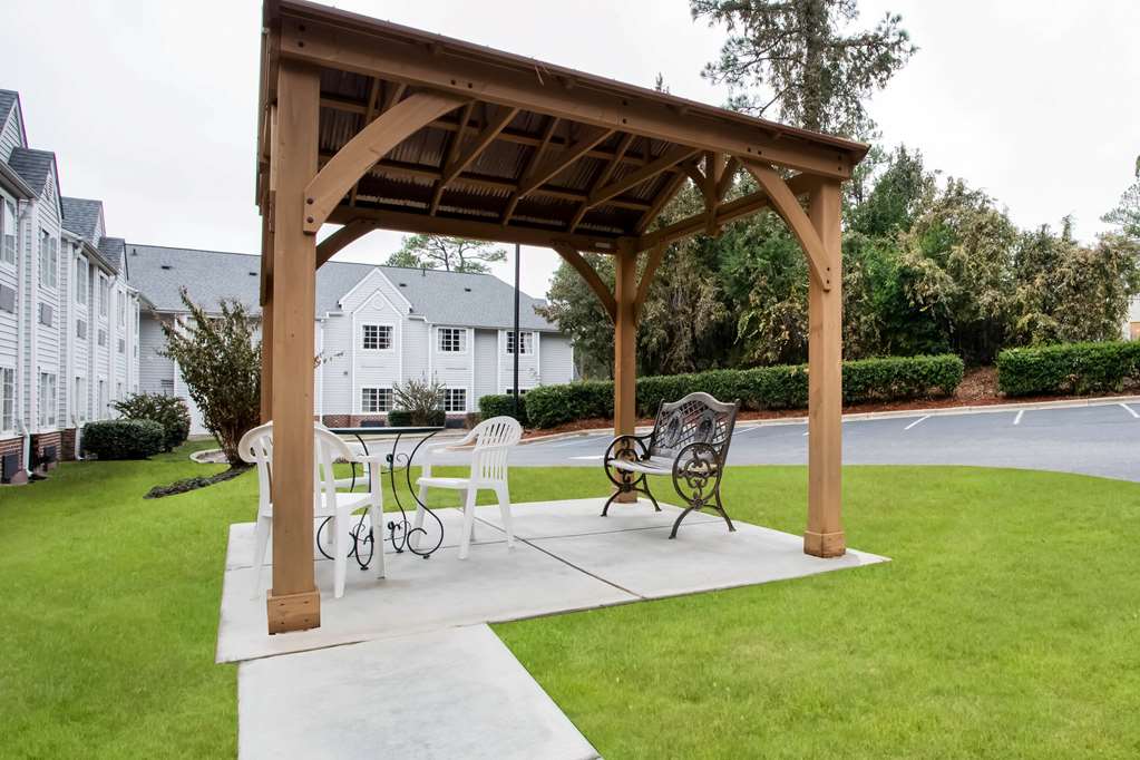 Microtel Inn & Suites by Wyndham Southern Pines Pinehurst - photo 23