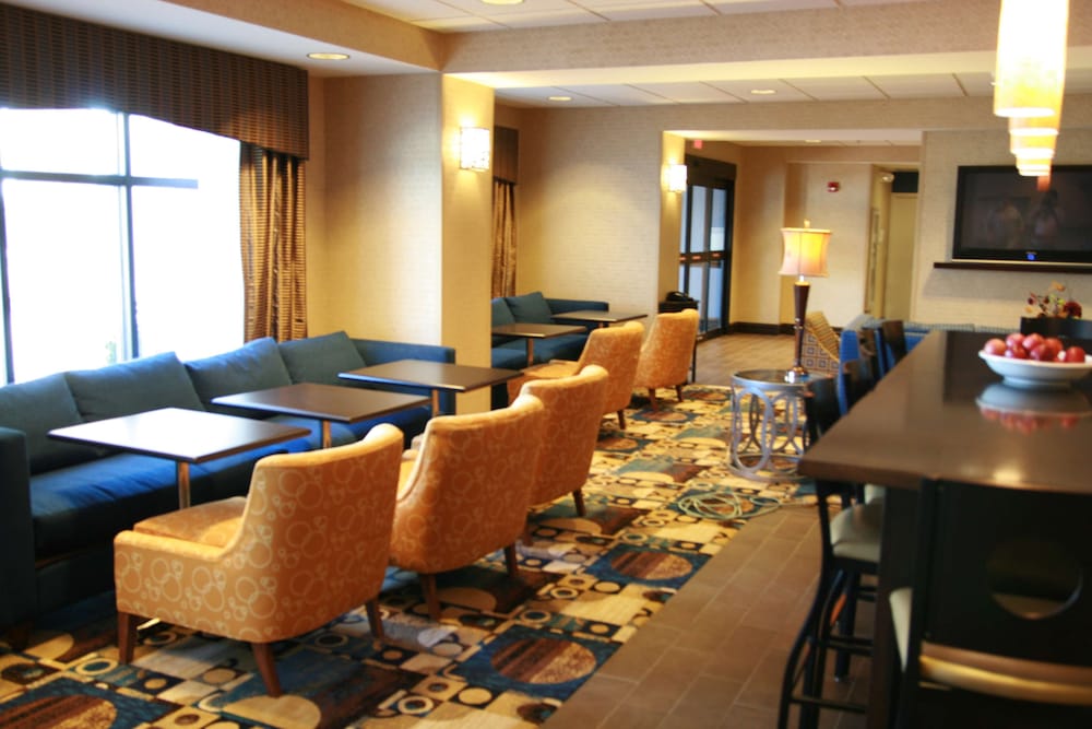 Hampton Inn Topeka - photo 22
