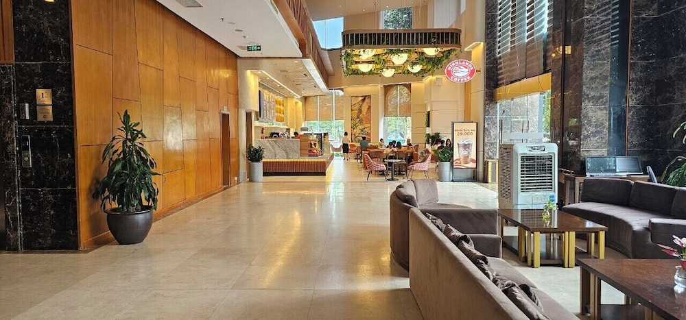 Muong Thanh Cua Dong Hotel in Vinh, Vietnam