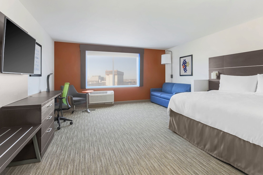 Holiday Inn Express & Suites Chicago O'Hare Airport by IHG - photo 10