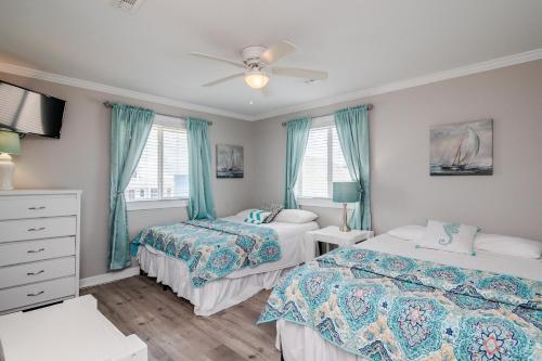 Just Beachy by Oak Island Accommodations - photo 41