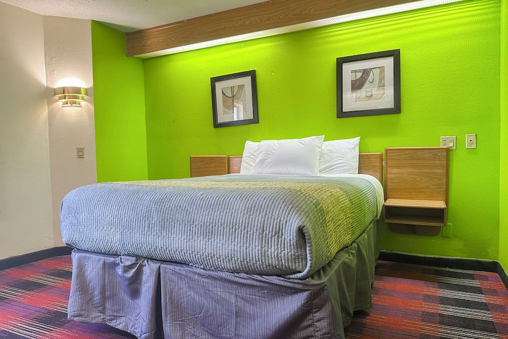 Classic Inn By OYO I 240 Near Memphis Airport - photo 39