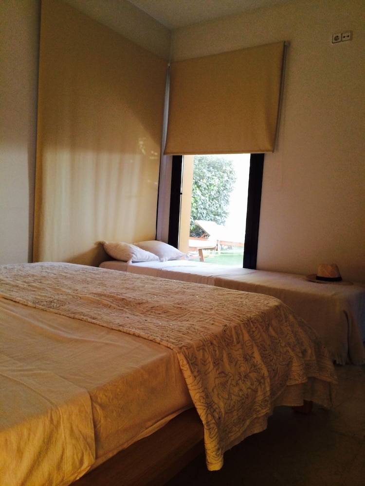 Villa Samarinada 3 — 4-Star Luxury Hotel in Sant Josep De Sa Talaia, Spain