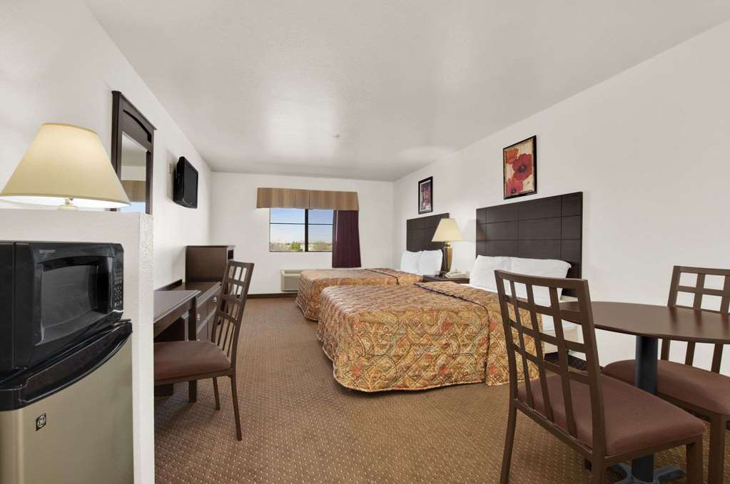 Howard Johnson by Wyndham Lubbock TX - photo 10