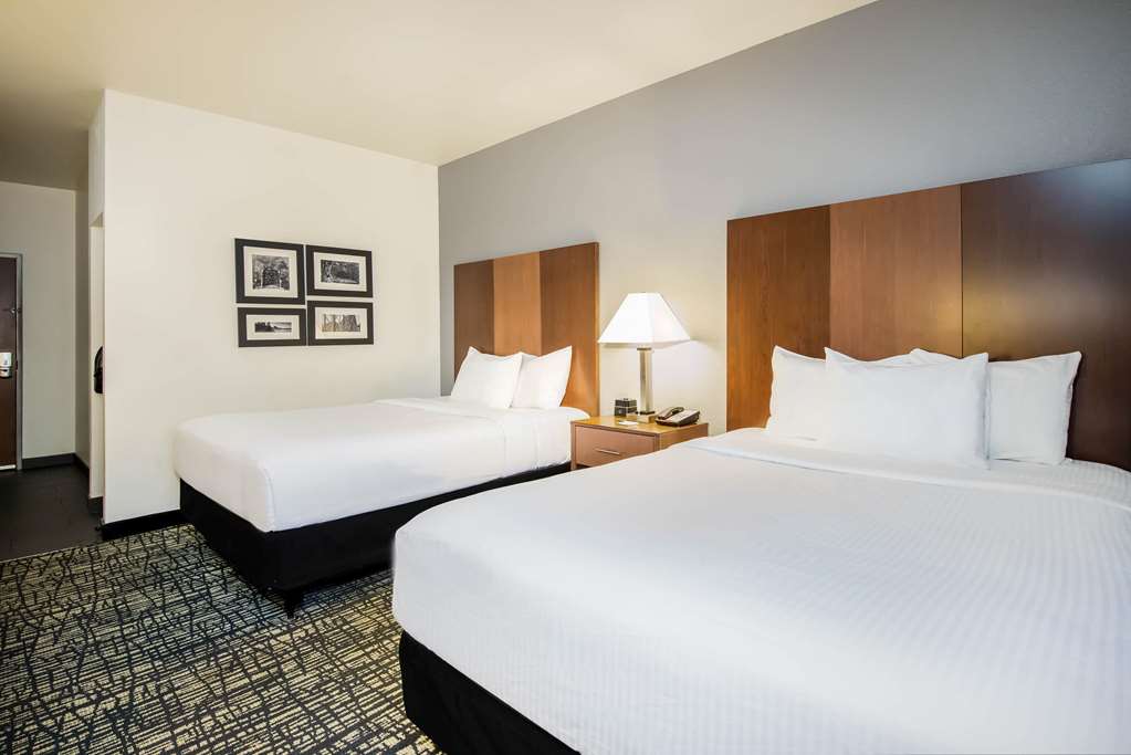 La Quinta Inn & Suites by Wyndham Morgantown - photo 25