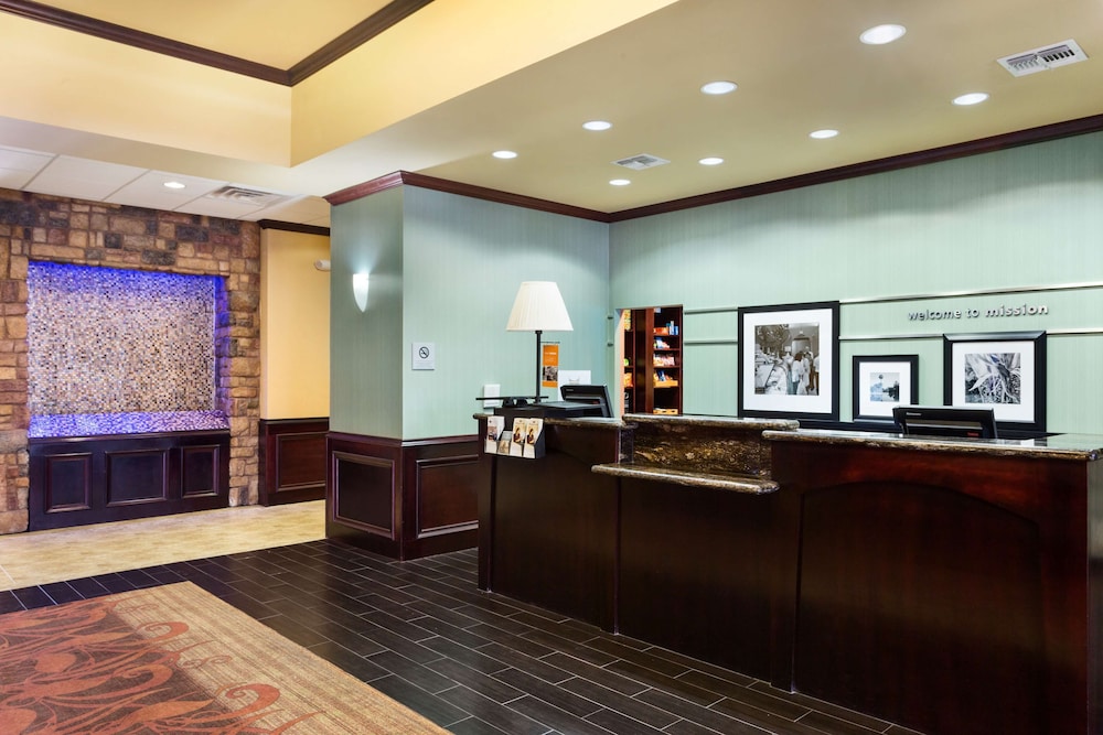 Hampton Inn & Suites Mission - photo 3