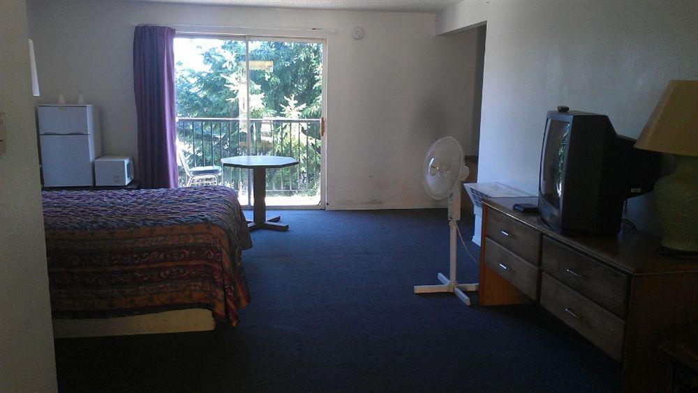 Bremerton Inn - photo 15