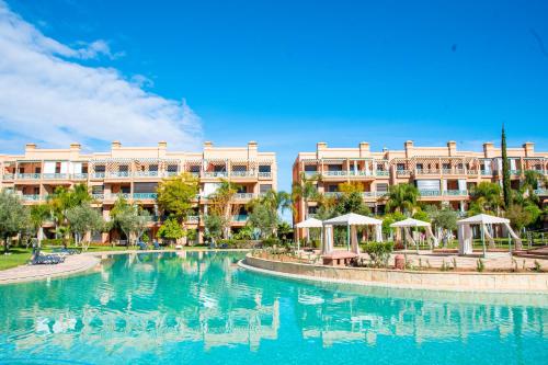 Tibouda House Deluxe Avec Piscine Familiale — 4-Star Luxury Hotel in Marrakesh, Morocco