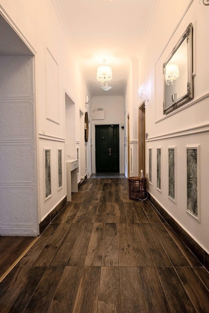 Hotel Queens - carbon neutral hotel in Split