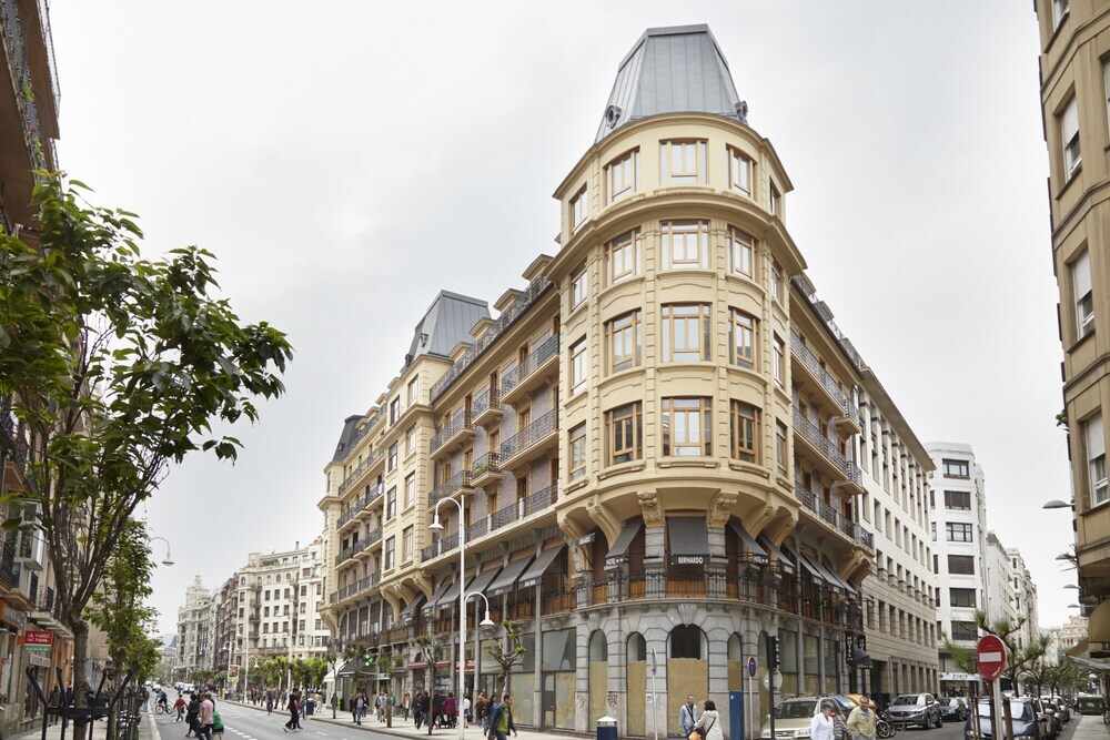 Mirakruz Attic Apartment by FeelFree Rentals — 4-Star Luxury Hotel in San Sebastian, Spain