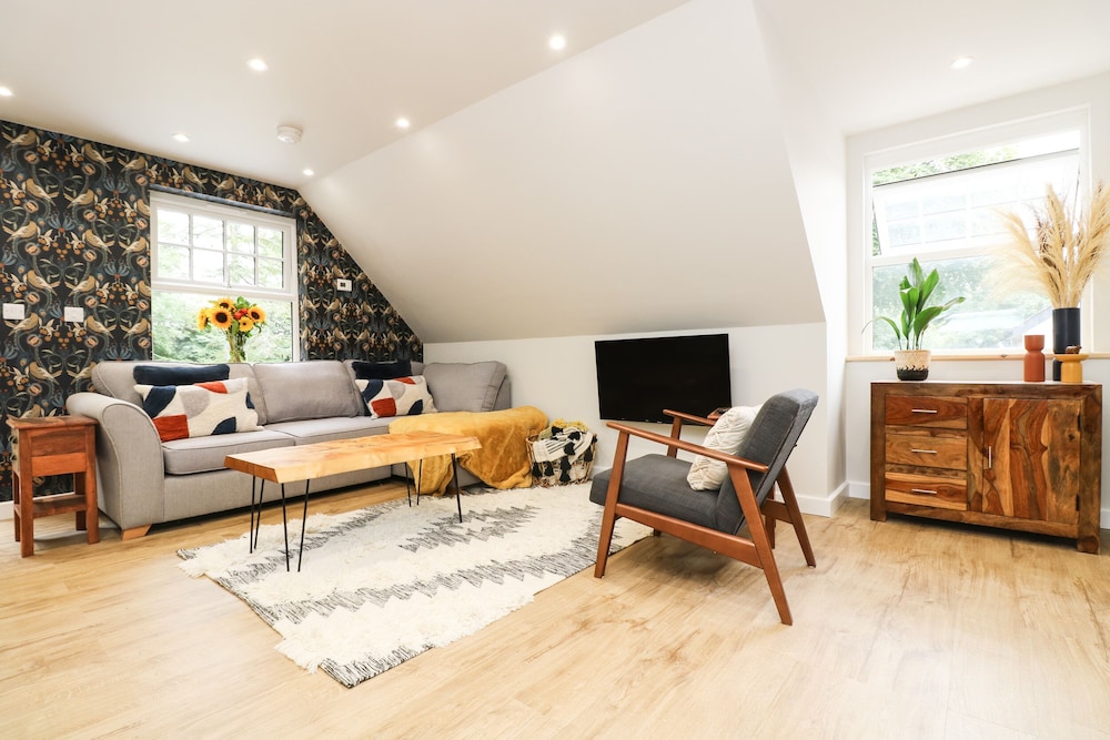Robin's Nest at The Shire Inn — 4-Star Luxury Hotel in Camborne, United Kingdom
