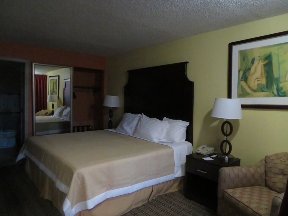 Days Inn by Wyndham Blytheville - photo 13