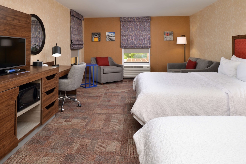 Hampton Inn Wytheville - photo 8