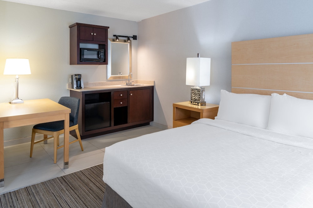 Holiday Inn Express & Suites Wheat Ridge Denver West - photo 6