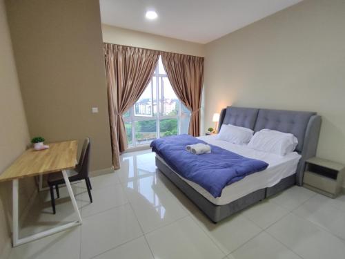 Twin Galaxy Studio with King bed city view — 4-Star Luxury Hotel in Johor Bahru, Malaysia