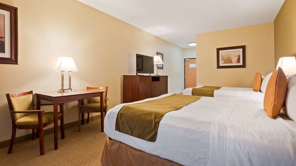 Best Western Plus Montezuma Inn & Suites - photo 8