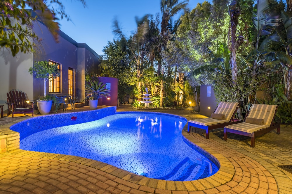 Kingfisher GuestHouse — 4-Star Luxury Hotel in Port Elizabeth, South Africa