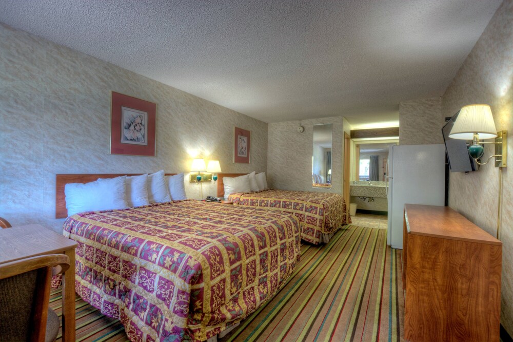 Red Roof Inn & Suites Athens AL - photo 8