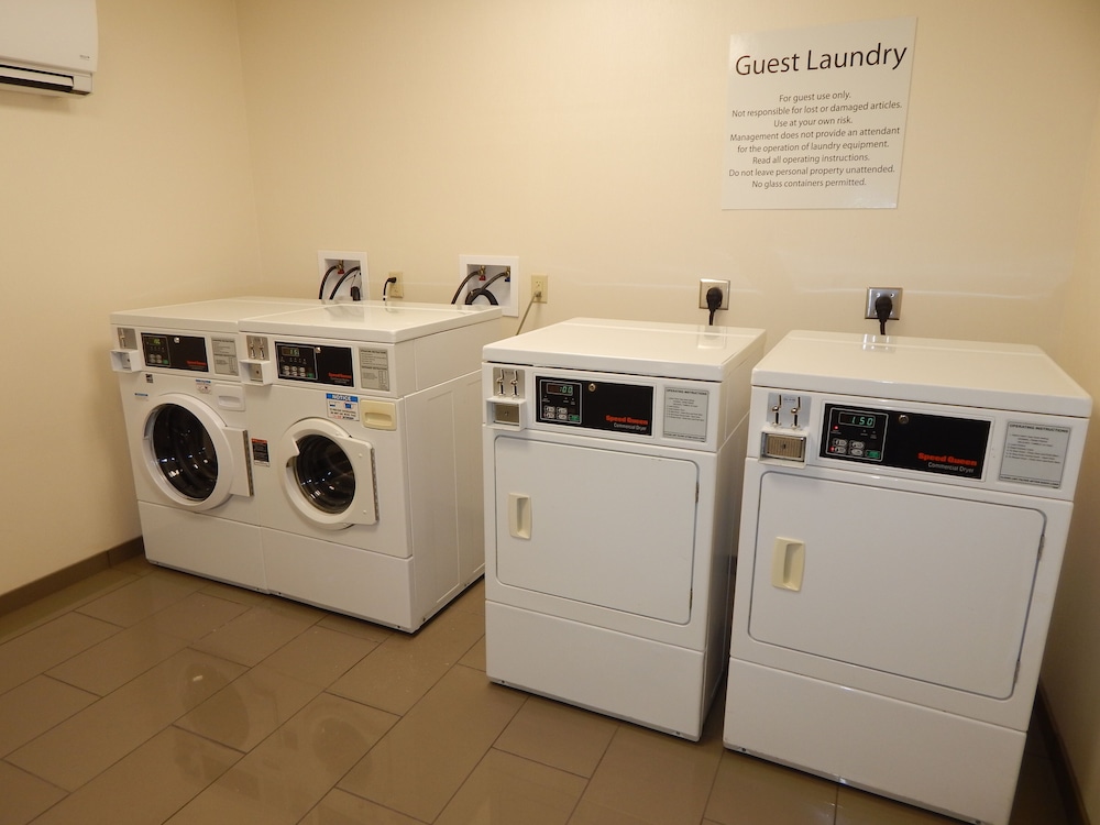 Holiday Inn Express & Suites Washington Meadow Lands by IHG - photo 31
