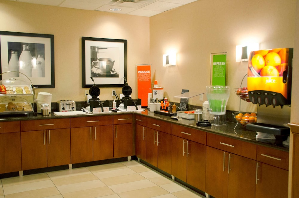 Hampton Inn and Suites College Station - photo 65