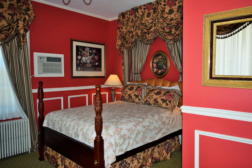 Bellevue Manor - photo 7