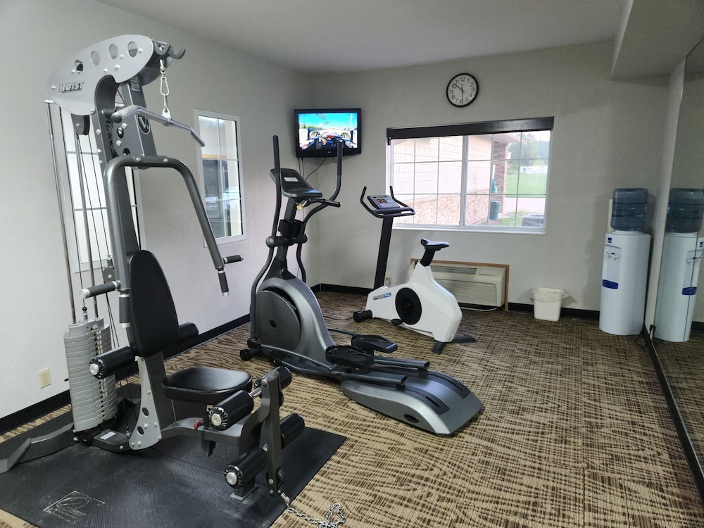 MainStay Suites LeClaire Quad Cities - photo 20