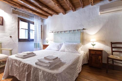 Antiche Case in Pietra — hotel in Baunei