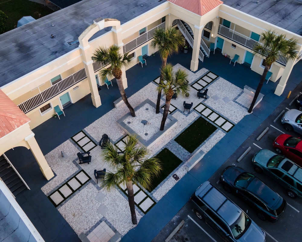 Dunes Inn & Suites - photo 30