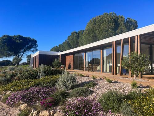 Monte da Aferrada Casas do Monte - carbon neutral hotel in Unknown City