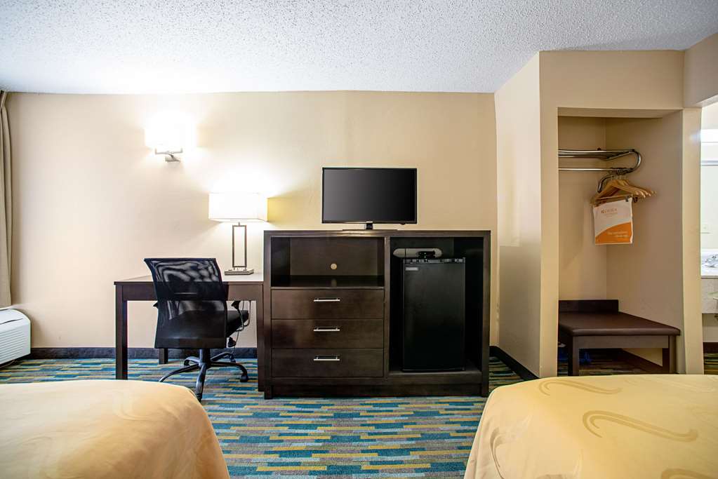 Quality Inn Near Six Flags St. Louis - photo 19