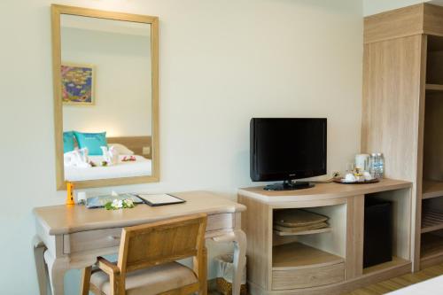 Phi Phi Bayview Premier Resort in Phi Phi Don, Thailand