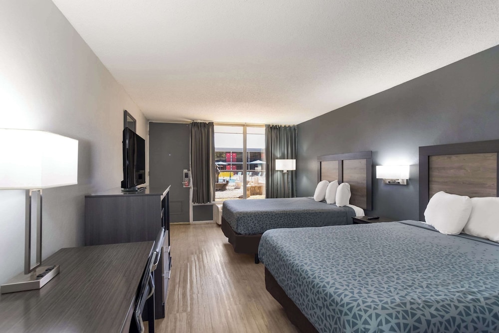 Econo Lodge Cave City - photo 9