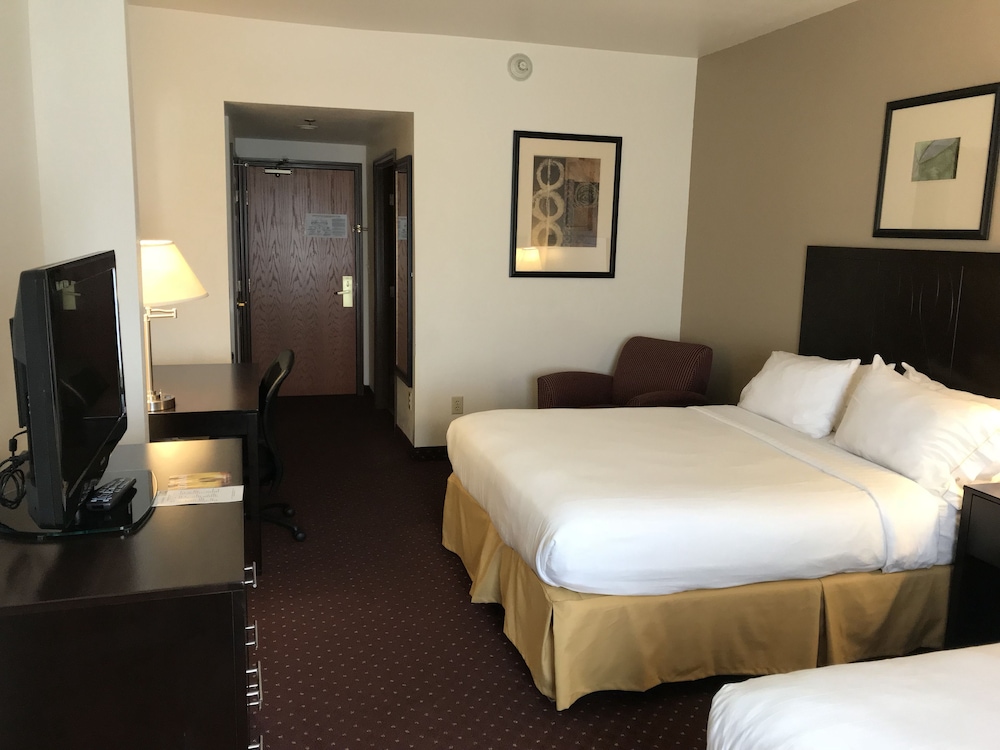 Holiday Inn Express Syracuse Fairgrounds an IHG Hotel - photo 4