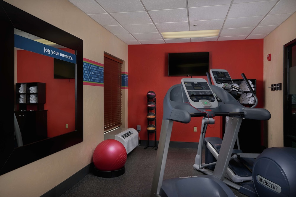 Hampton Inn Shrewsbury - photo 17