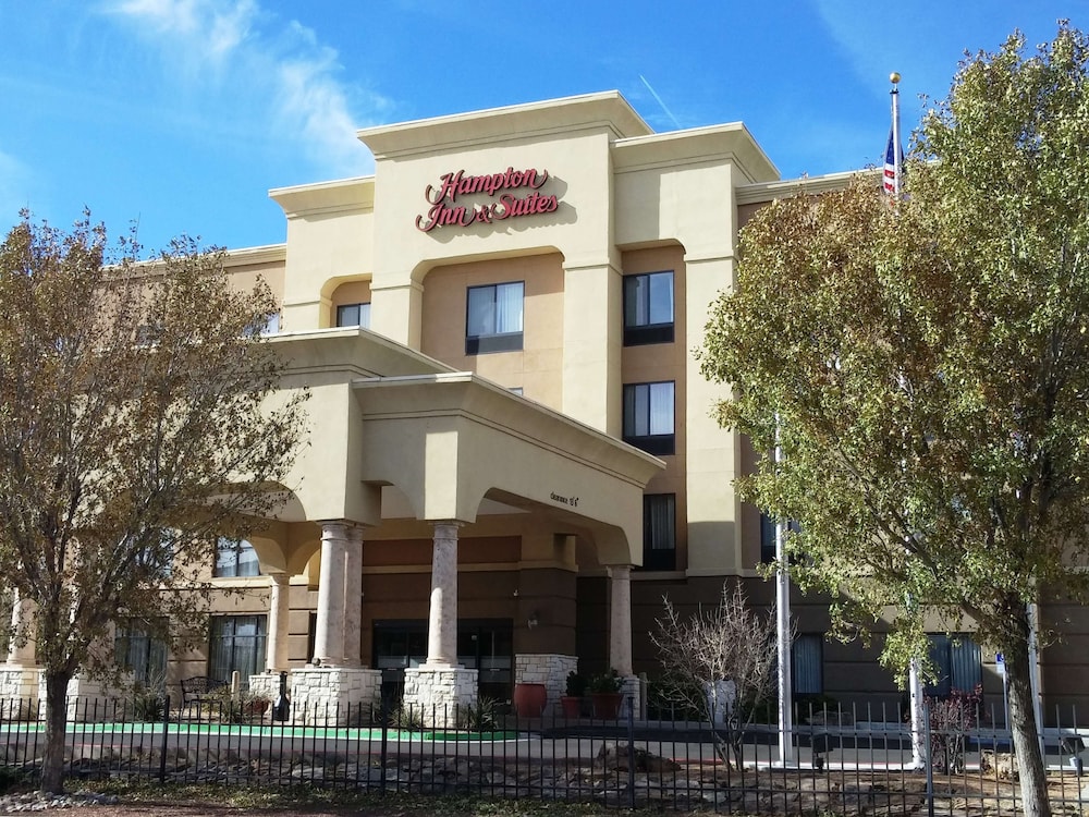 Hampton Inn & Suites Albuquerque Coors Road - photo 41