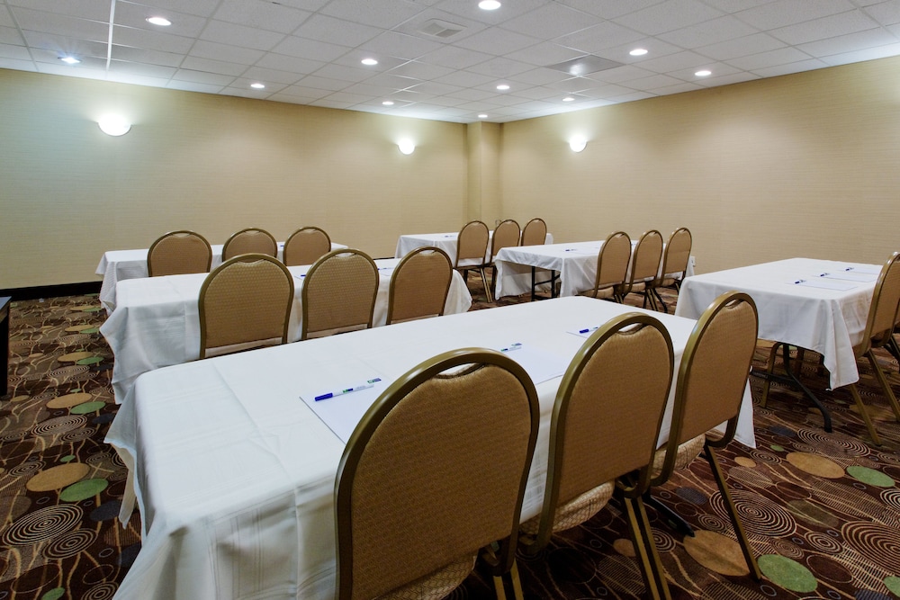 Holiday Inn Express Benicia by IHG - photo 31
