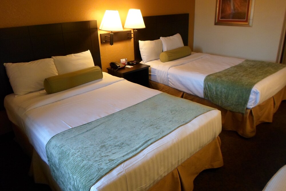 Motel 6 Las Vegas NV Strip - photo 14