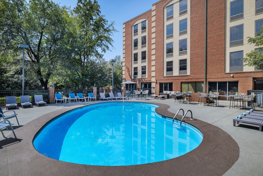 Four Points by Sheraton Greensboro Airport - photo 24