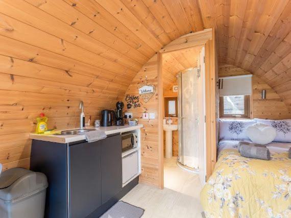 Cozy Haven Glamping Pod 1With Hot Tub & Cold Shower